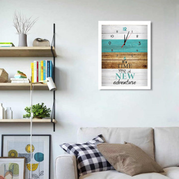 Часы настенные  в белой раме 14